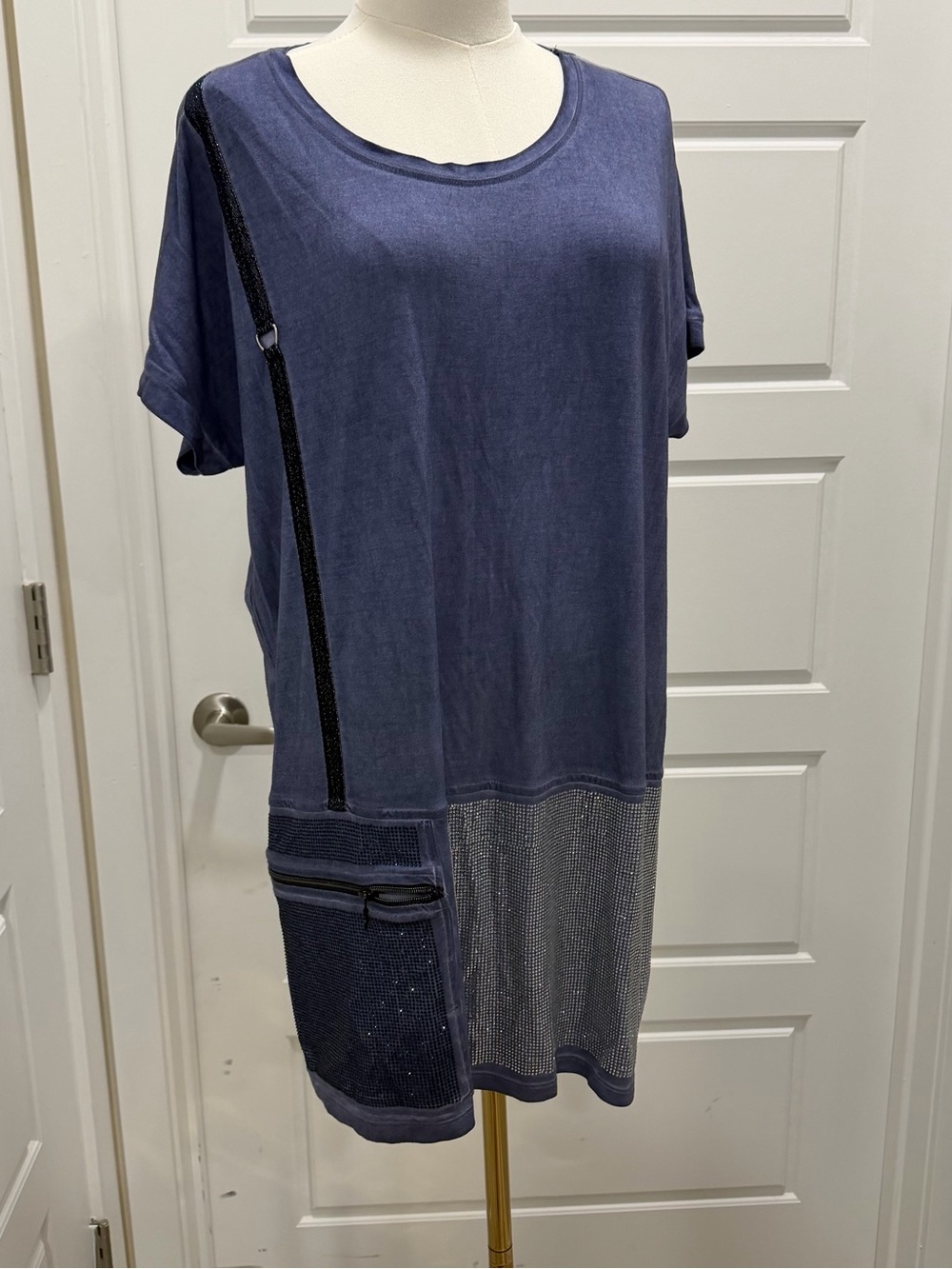Tricotto got Blue Short Sleeve Tunic Top with Rhinestone Accents - Picture 2 of 9